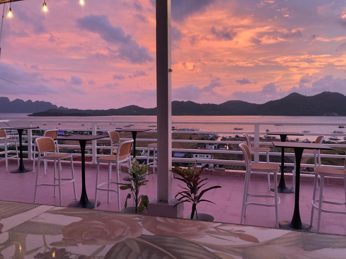 Sunburn Suites And Rooftop Bar Đảo Đảo Coron Ngoại thất bức ảnh