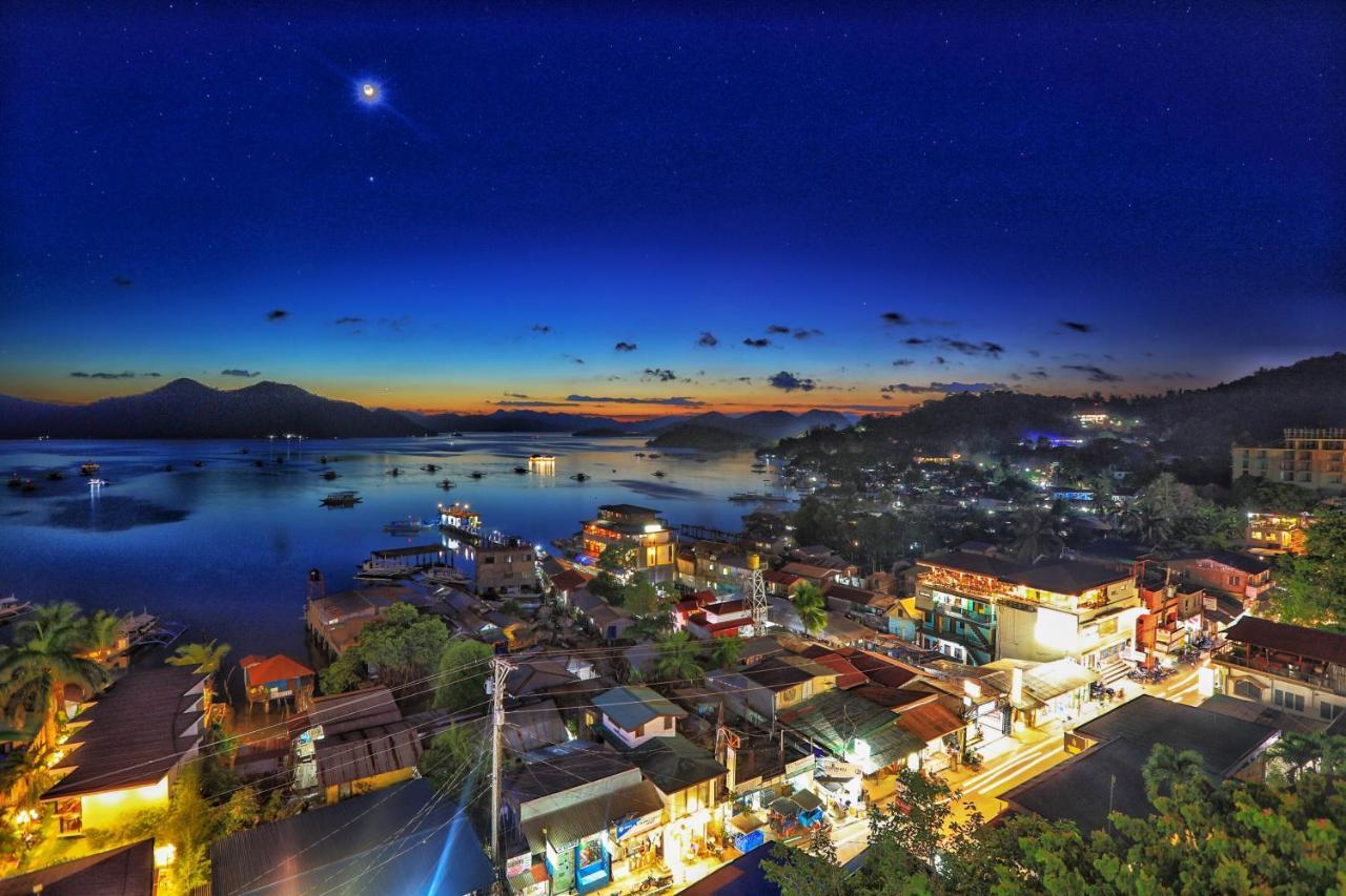 Sunburn Suites And Rooftop Bar Đảo Đảo Coron Ngoại thất bức ảnh