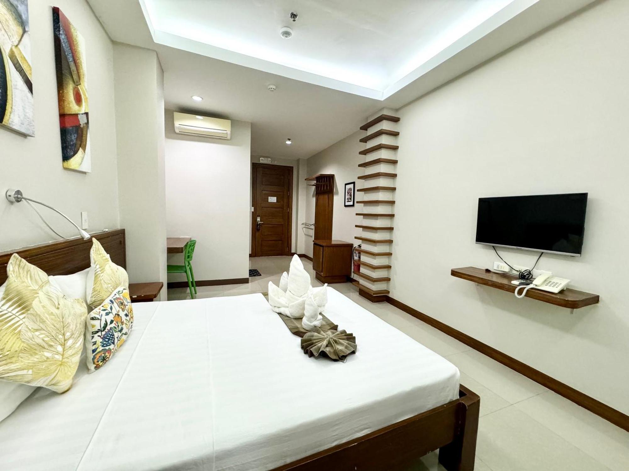 Sunburn Suites And Rooftop Bar Đảo Đảo Coron Ngoại thất bức ảnh