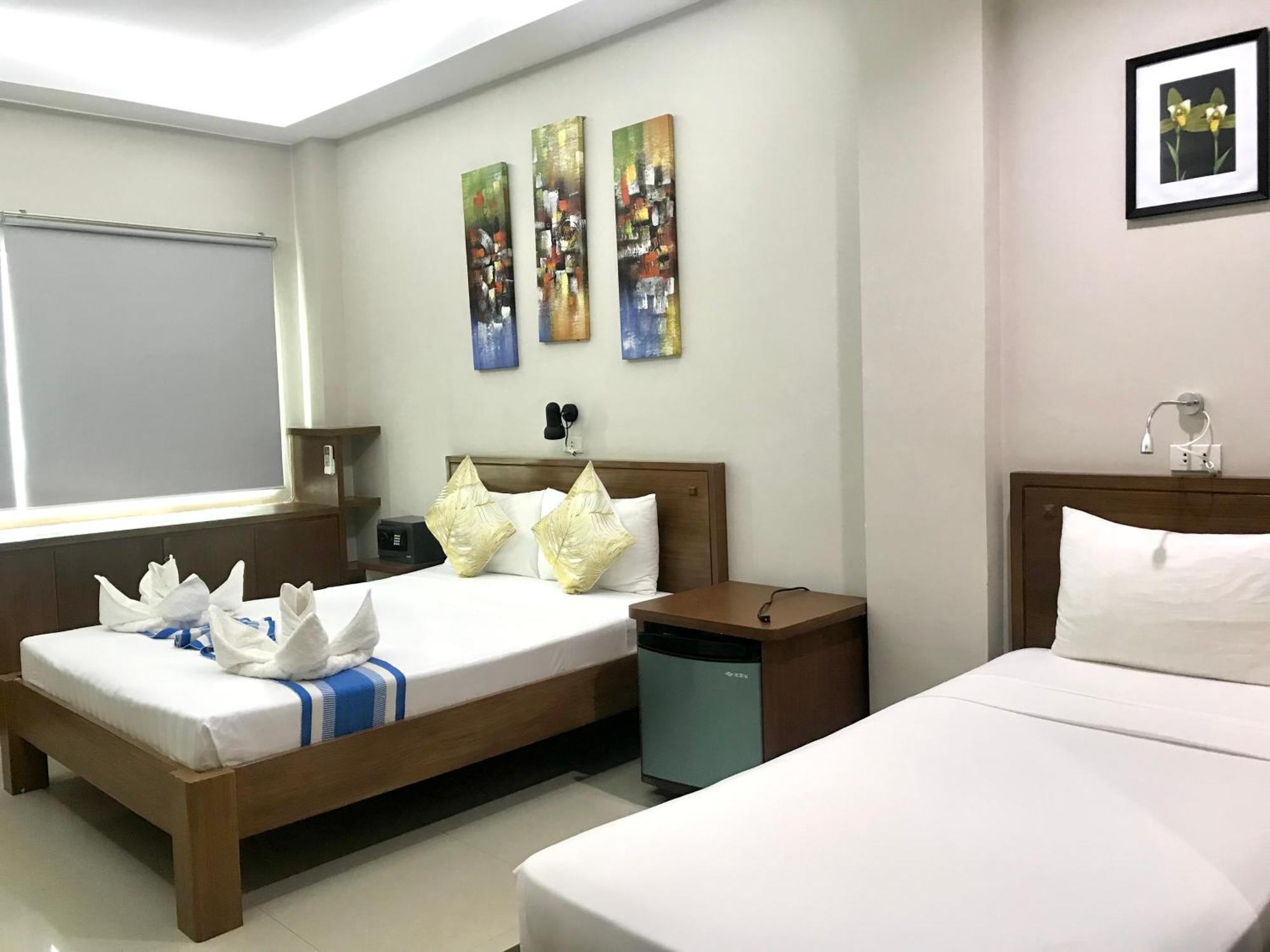 Sunburn Suites And Rooftop Bar Đảo Đảo Coron Ngoại thất bức ảnh